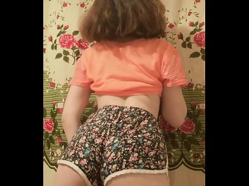 ❤️ Sexy jonge babe dy't har koarte broek op 'e kamera útstrielet ❤❌ Anale fideo op fy.extratorrents.top ️❤