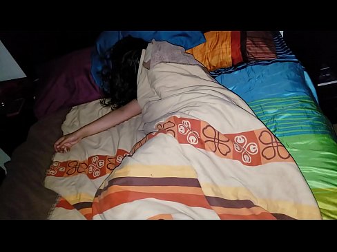 ❤️ Styfsoan bespot syn jonge styfmem wylst se sliept. ❤❌ Anale fideo op fy.extratorrents.top ️❤